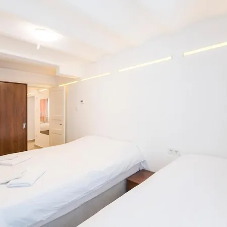 Beautiful 2br House Wac 400meters Taksim Square Innv34003